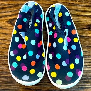 Cat and Jack water shoes, size 7